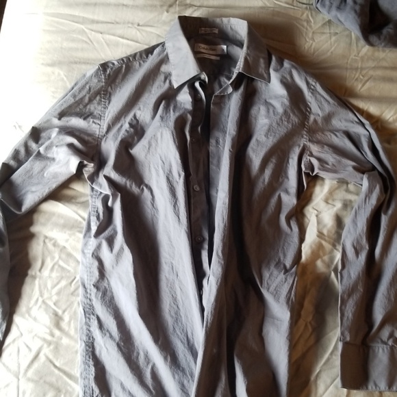 Dress shirt, worn once - Picture 2 of 4